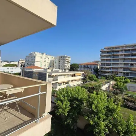 Lumineux Traverse Croisette - Id105 * Cannes